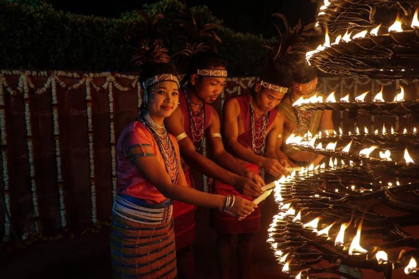 Lamp with 1001 wicks lighted in Bhopal